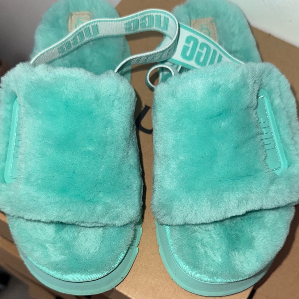 UGG Aqua Fluffy Slippers